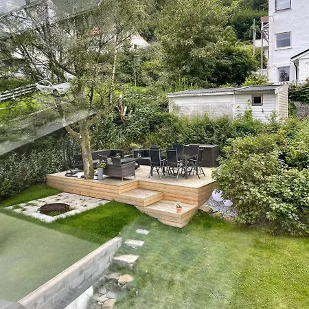 Private With A View And Garden - 12 Min From The Center Apartment Bergen