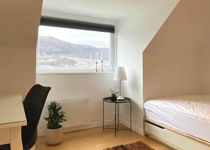 Private With A View And Garden - 12 Min From The Center Apartmán