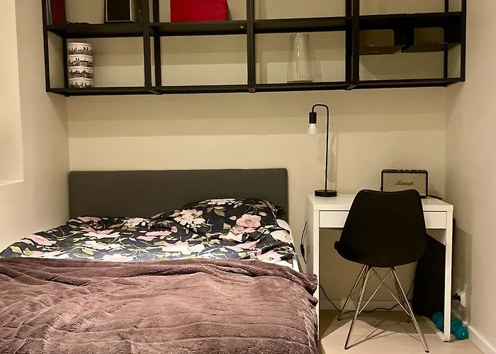 Private With A View And Garden - 12 Min From The Center Apartment
