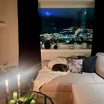 Apartmán Private With A View And Garden - 12 Min From The Center