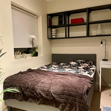 Private With A View And Garden - 12 Min From The Center Apartmán