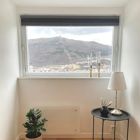 Private With A View And Garden - 12 Min From The Center Apartmán *